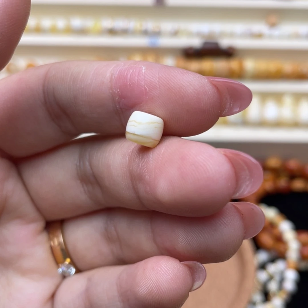 【闪购商品】蜜蜡裸石未镶嵌X**?