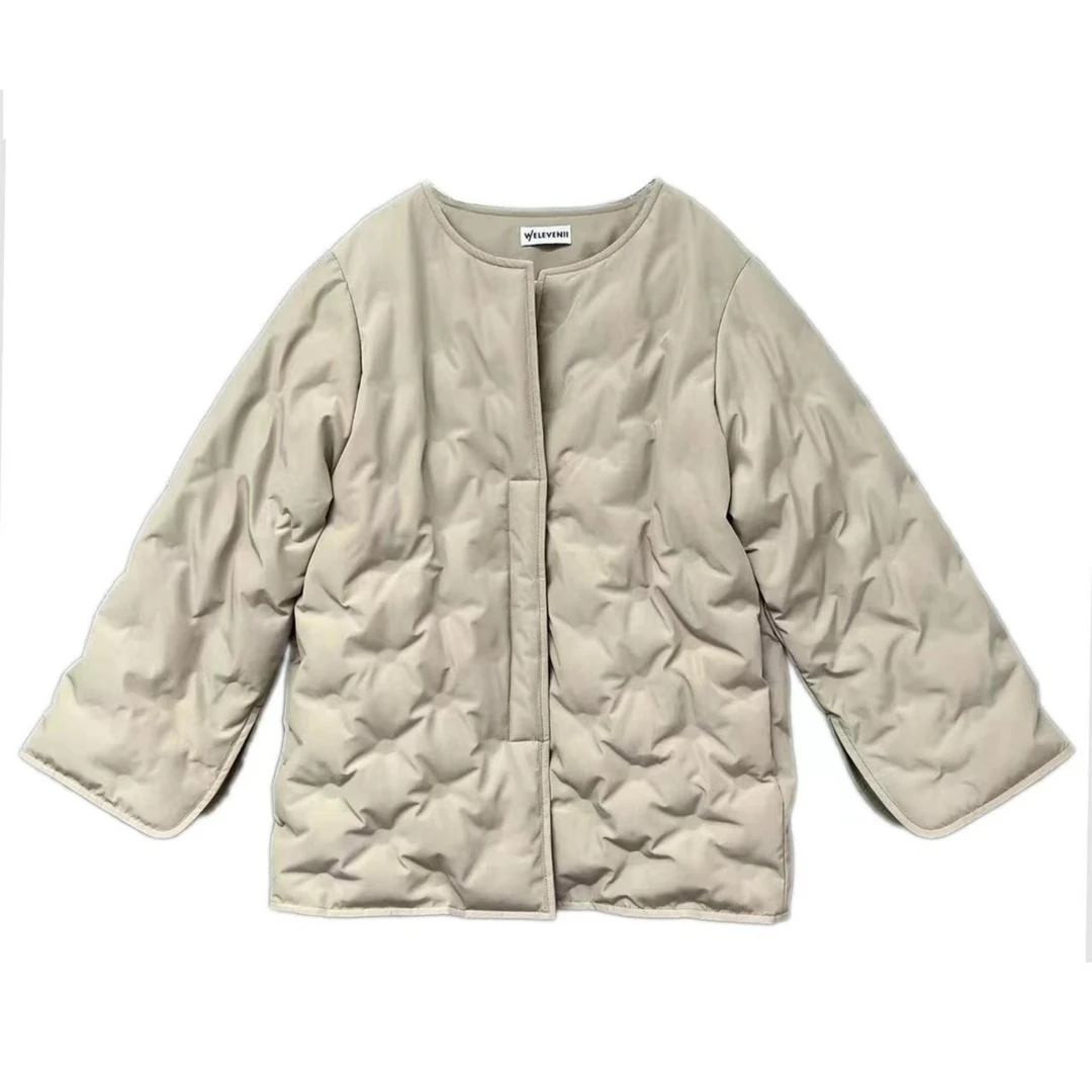 全新未使用  w11 studio 压纹廓型⽻绒服 白色 TP017091 羽绒服