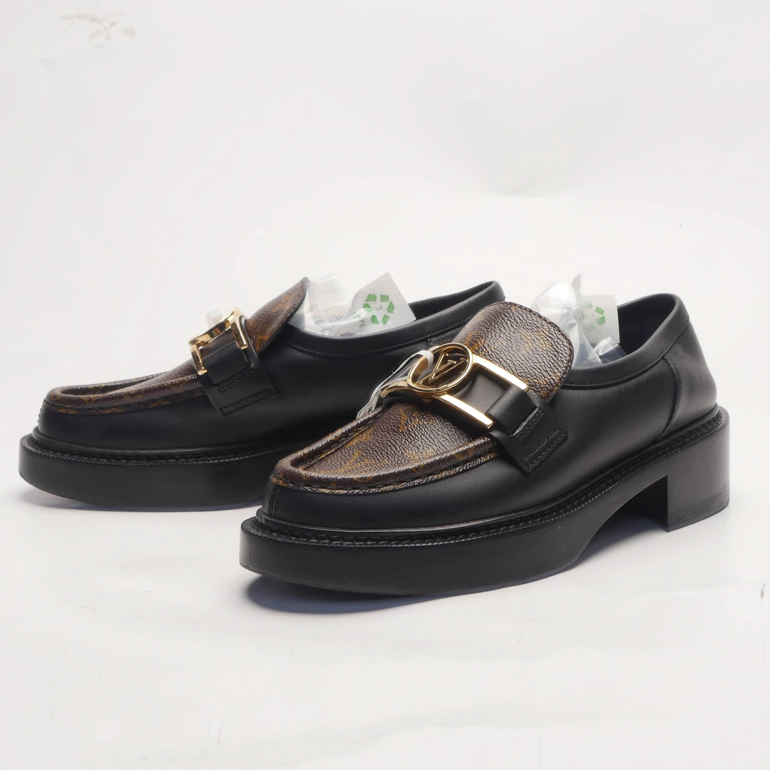 95新 LouisVuitton/路易威登 /35点5码/37点5码/老花乐福鞋/98新