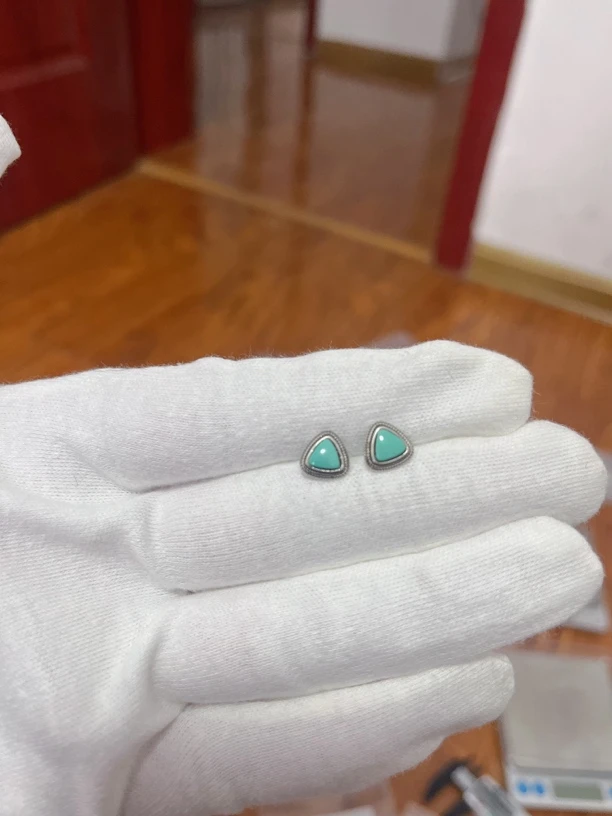 绿松石绿松石305卡8mm(颜色随机）