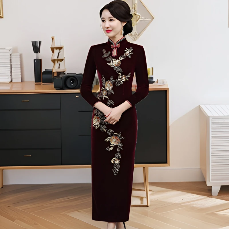 喜妈妈喜婆婆礼服秋冬新款金丝绒旗袍钉珠走秀改良复古岳母婚宴装