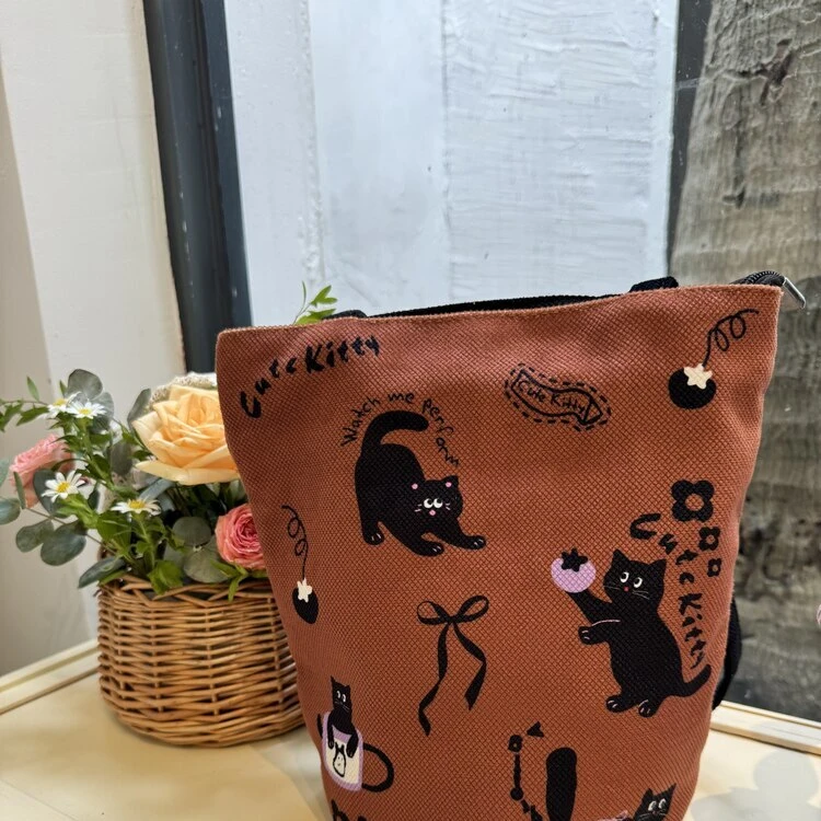 帆小包小众设计可爱插画水桶包休闲百搭单肩包通勤包便携印花