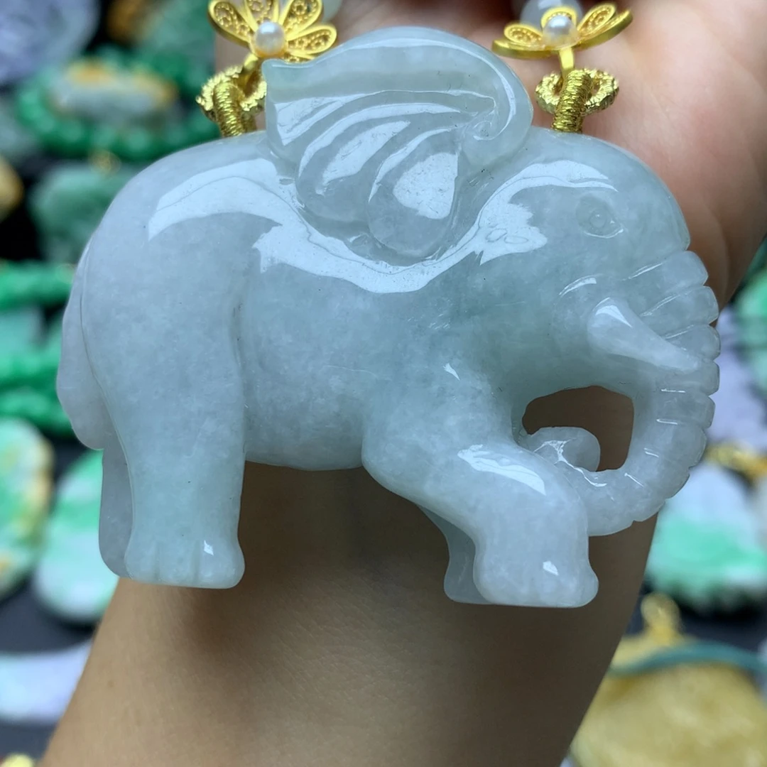 翡翠颈饰未镶嵌翡翠