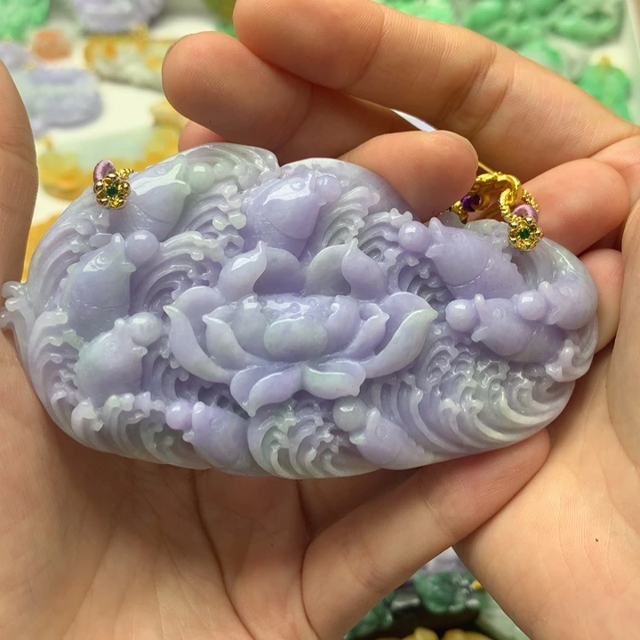 翡翠颈饰未镶嵌翡翠