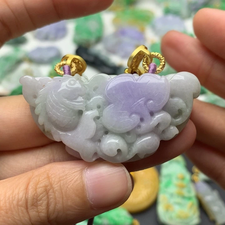 翡翠颈饰未镶嵌翡翠