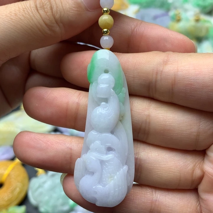 翡翠颈饰未镶嵌翡翠