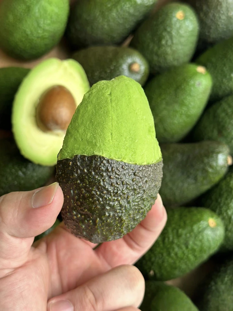 田野果品—牛油果（1盒2个）