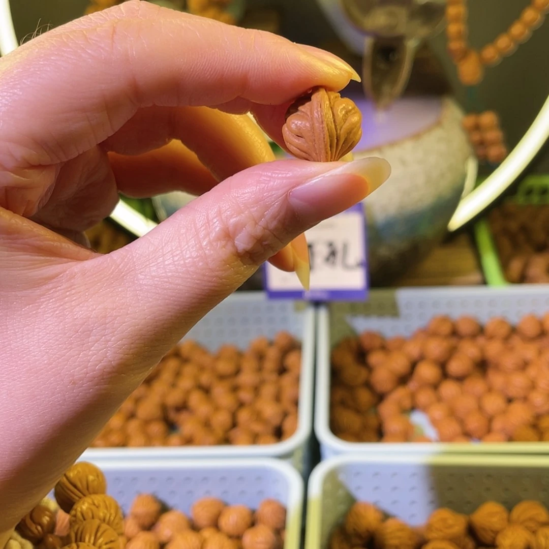 【闪购商品】桃核吊坠15玉龙脊22颗