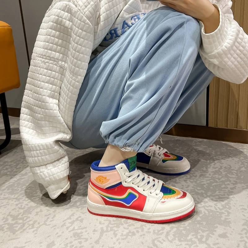环球运动鞋女鸳鸯鞋2023春秋季新款皮面小白鞋休闲高帮板鞋女鞋