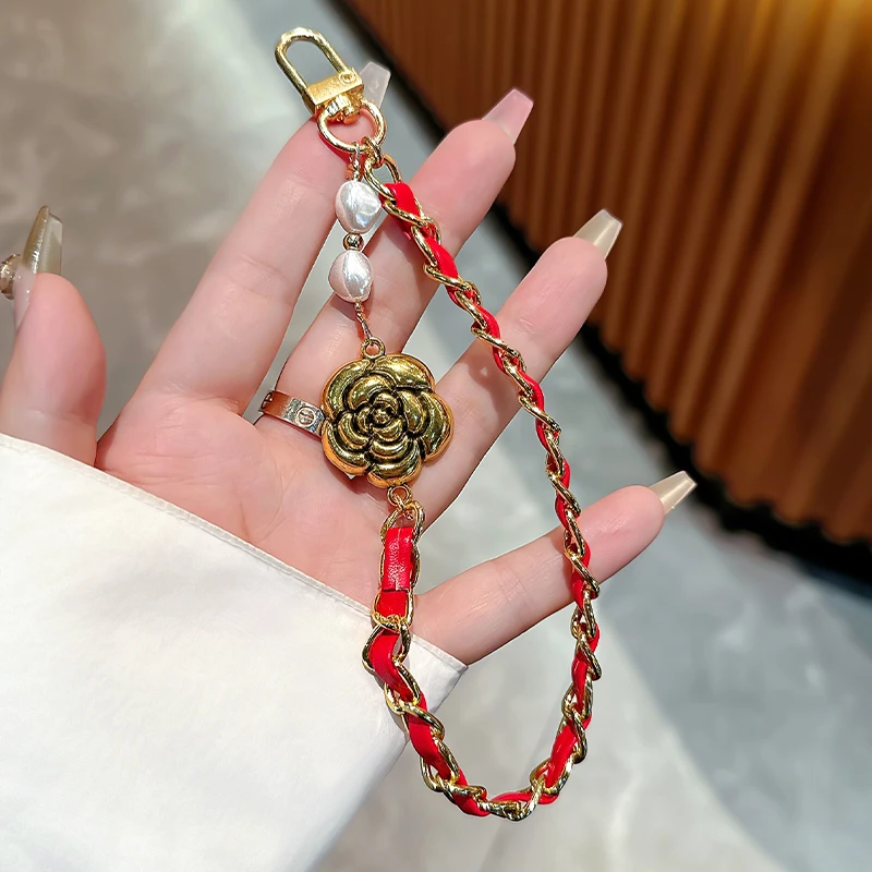 山茶花小香风潮牌手机挂绳钥匙挂件包包挂饰高档女款短绳挂链潮牌