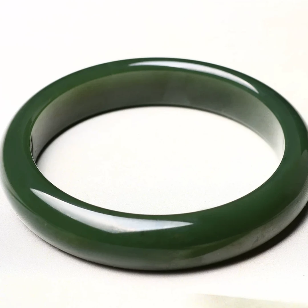 和田玉牛油果显白手镯女士女款