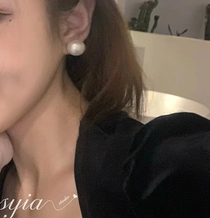 非金属仿珍珠耳饰 大尚同款大灯泡耳钉（清）