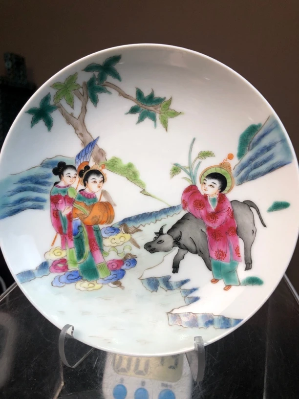 粉彩人物故事小盘子