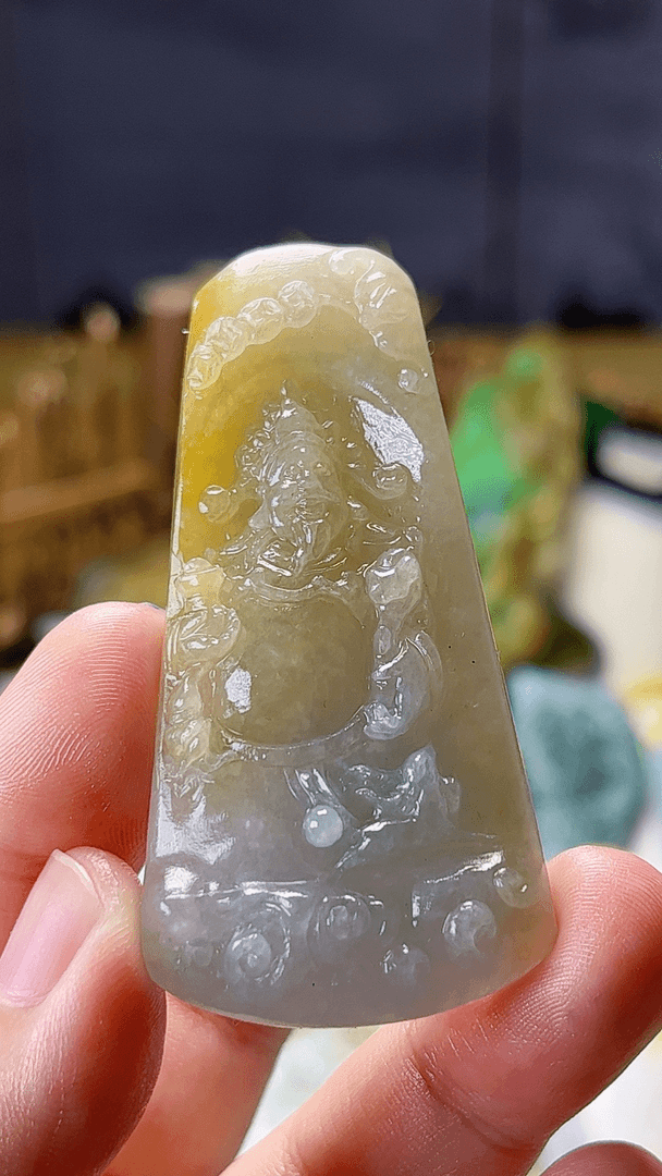 天然缅甸翡翠冰胶黄翡财神 62-29-8.7