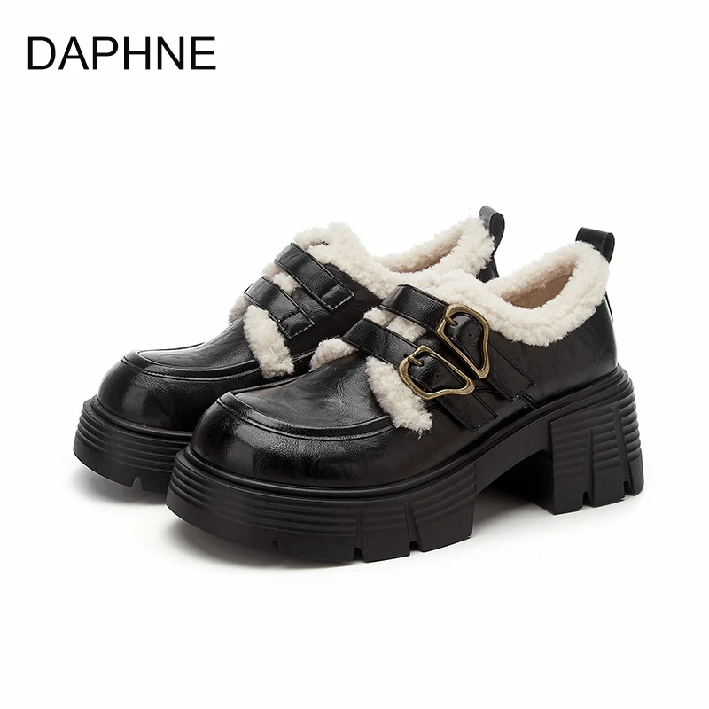 达芙妮加绒乐福鞋2025秋季新款爱心扣小皮鞋时尚百搭耐磨防水女鞋