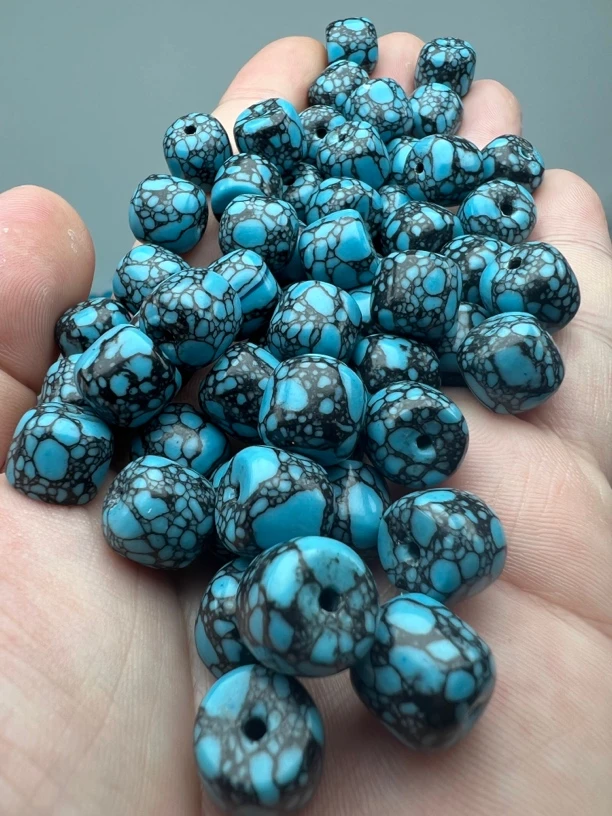 【人工处理】高瓷蓝乌兰花11*10mm老型桶珠一颗