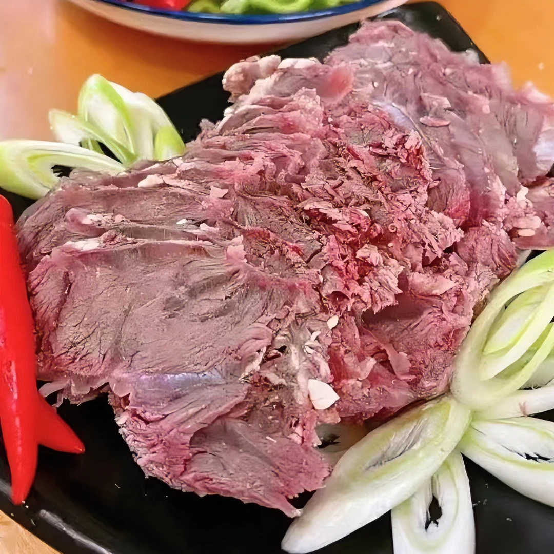 清水煮，新鲜小黄牛肉，牛脸上的牛腮肉，买三斤送一斤
