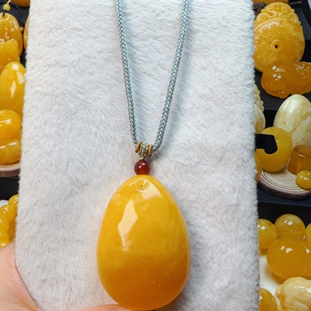 【闪购商品】琥珀颈饰未镶嵌