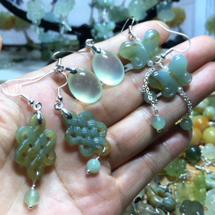【闪购商品】蛇纹石玉颈饰未镶嵌李*里
