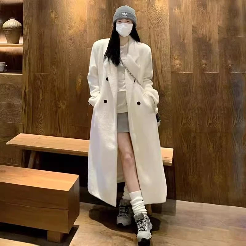 羽绒内胆呢子大衣女2024秋冬高级感正肩仿水貂绒加厚白色毛呢外套