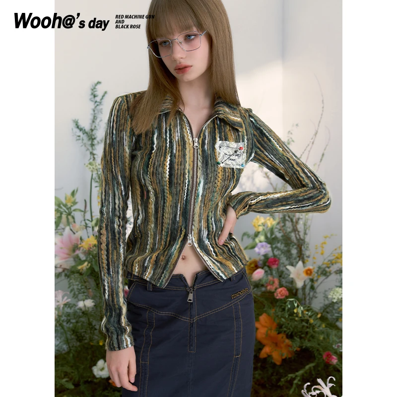WooHa/吾哈2023早春新款上衣复古贴布纹理拼接印花针织拉链T恤女