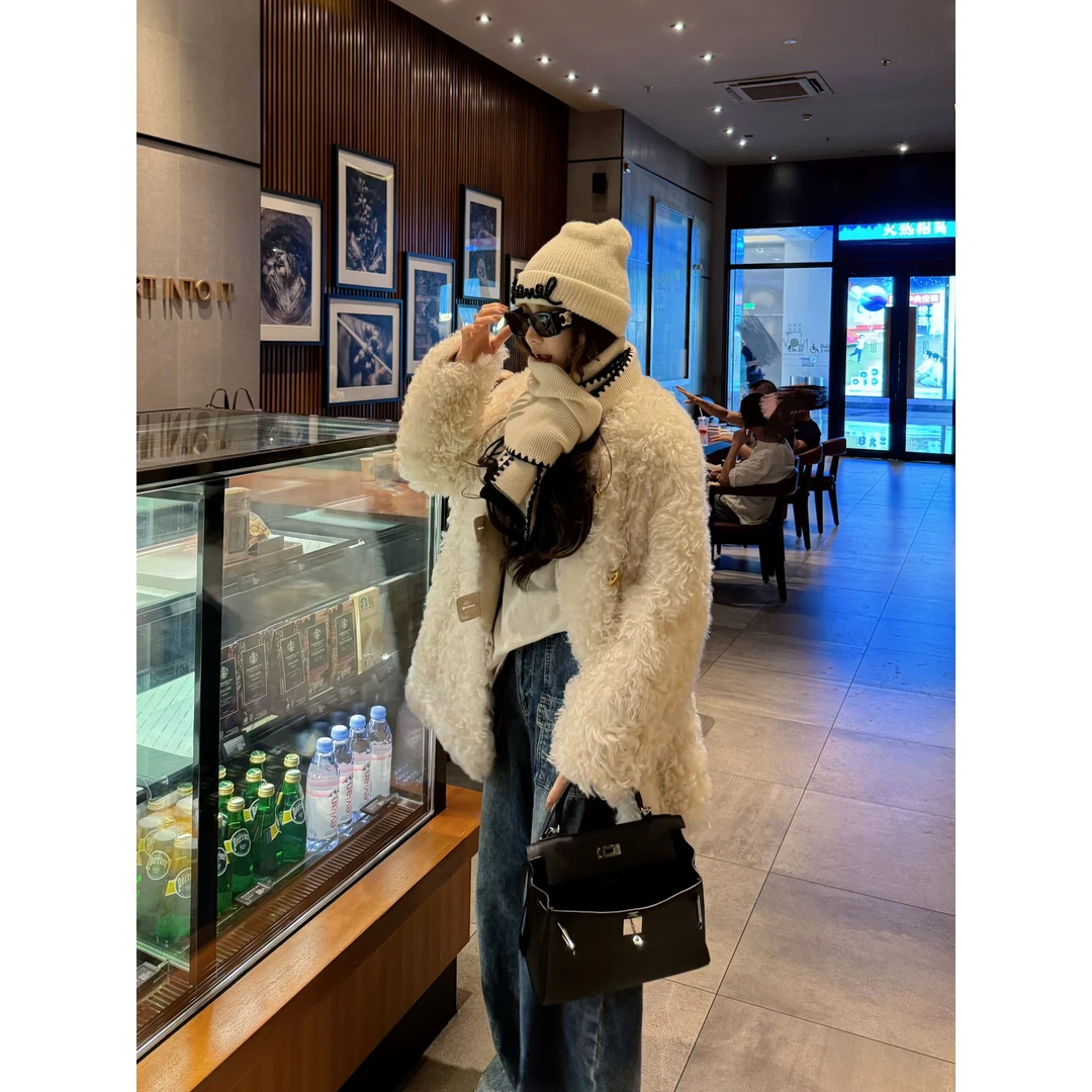 EN 2024/FW | 冬日摩洛哥 金扣托斯卡纳皮毛一体皮草外套 GG78082