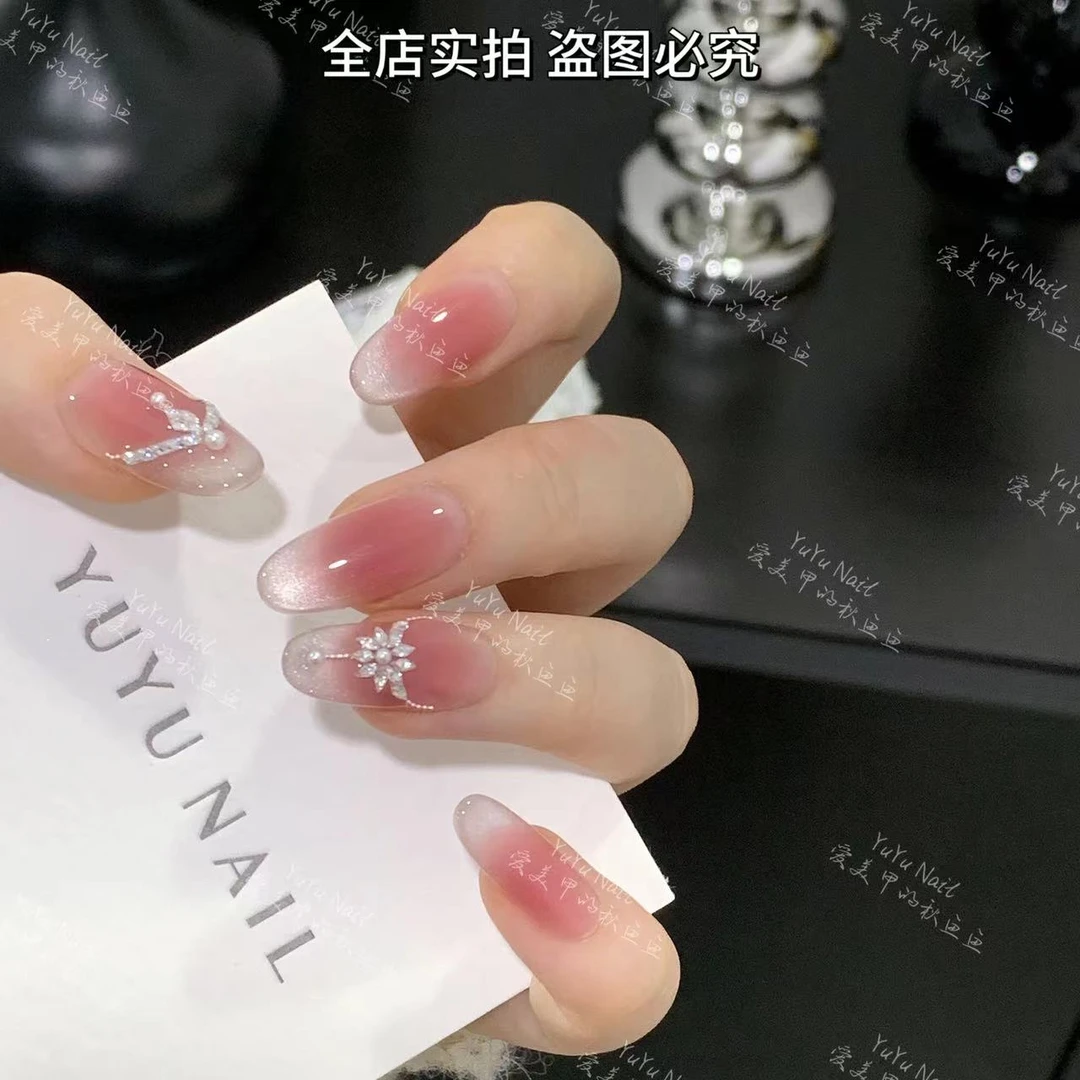 YUYU -【樱桃白兰地】- 温柔粉色腮红锆石钻-小众设计师手工穿戴甲