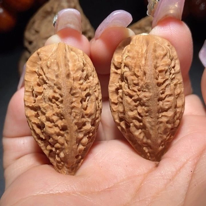 文玩核桃把件东北楸子小雪83