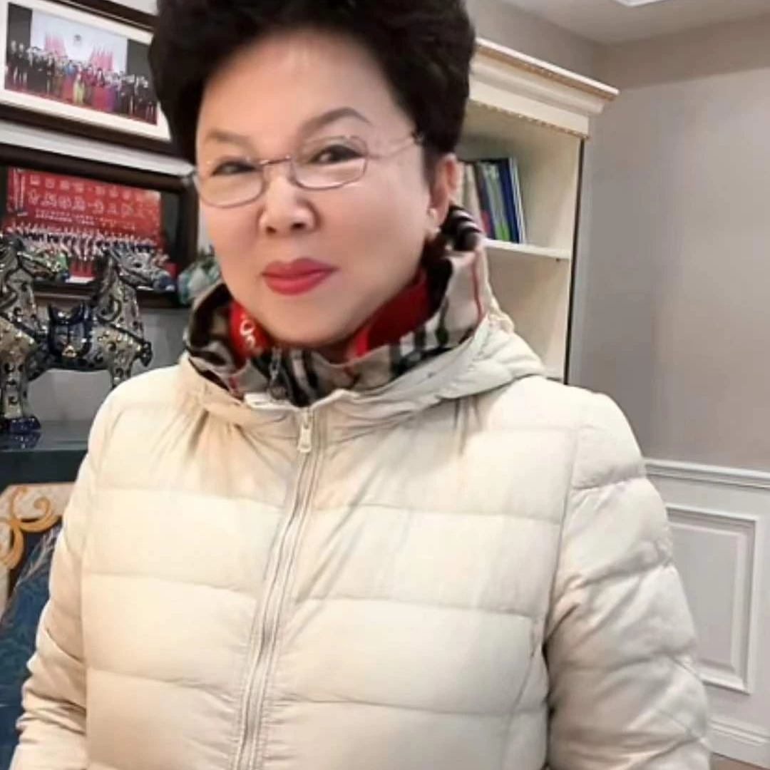 张月老师同款   短款羽绒服