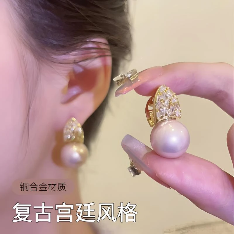 铜合金耳饰 复古双面轻奢微镶闪锆个性少女粉气质宫廷风精致耳饰i