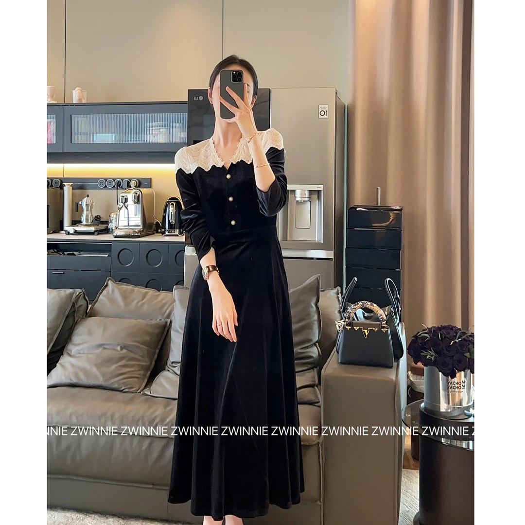 法式复古撞色蕾丝拼接丝绒连衣裙女秋季时尚休闲气质显瘦黑色长裙