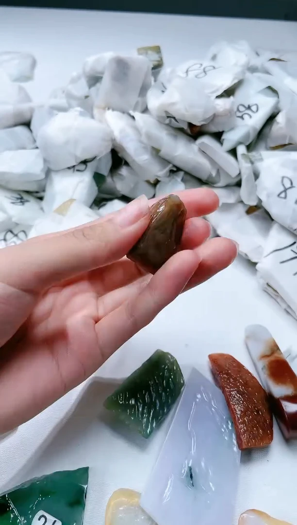 【闪购商品】翡翠颈饰未镶嵌翡翠
