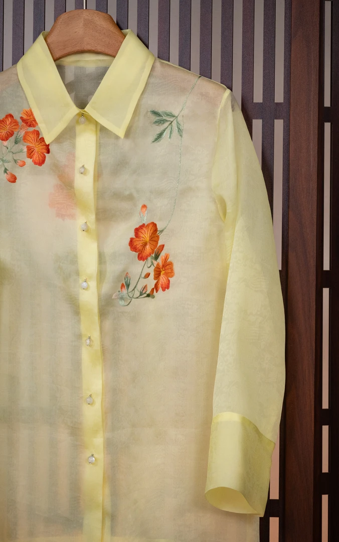 真丝纱刺绣上衣