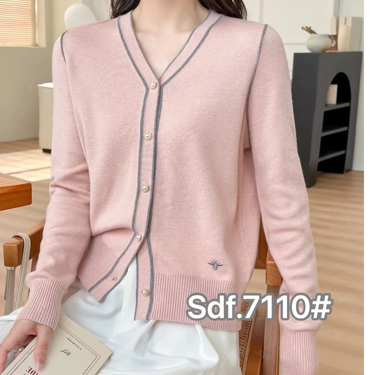 V领针织开衫女2024秋季新款气质宽松显瘦外搭上衣小香风短款外套