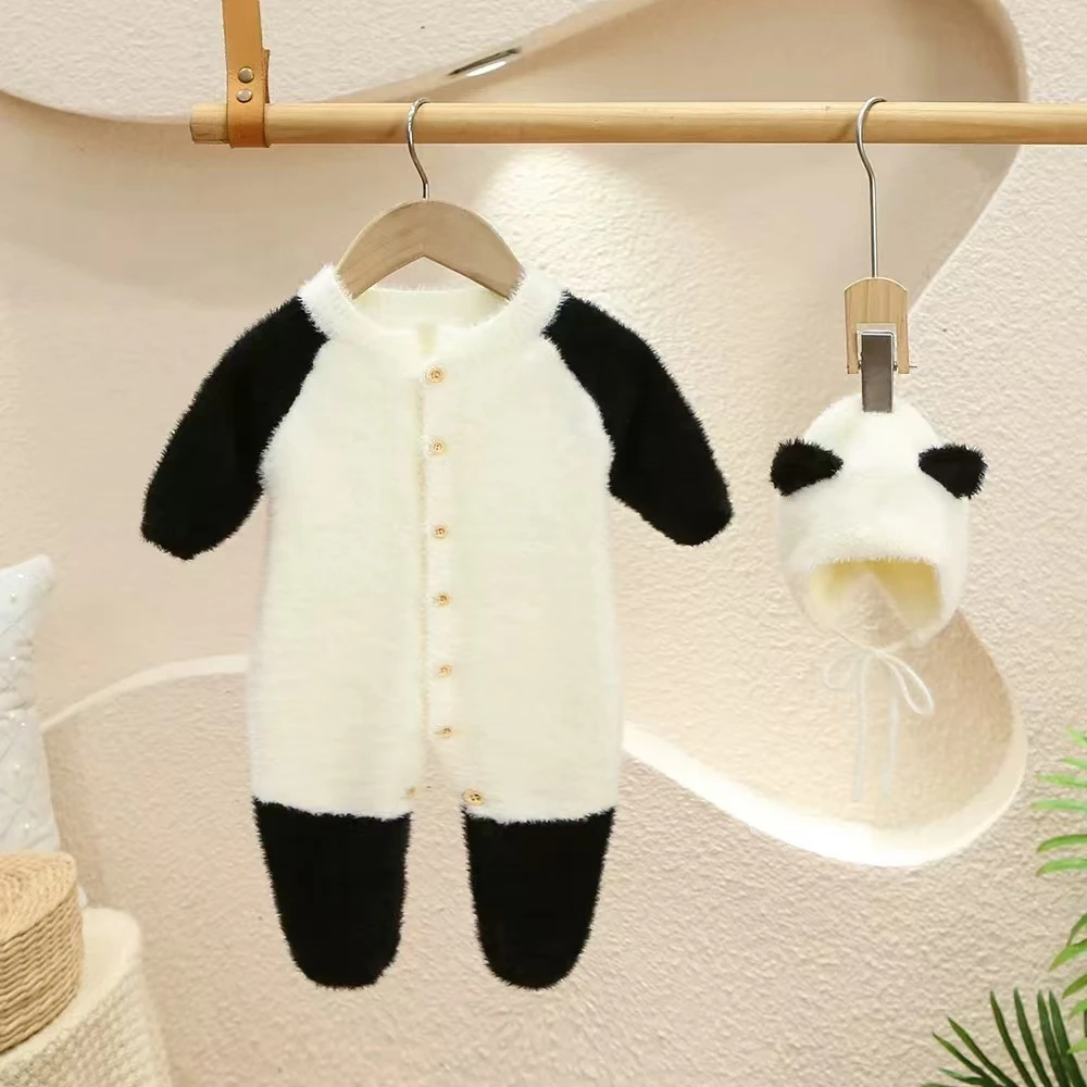 可爱熊猫连体衣新生儿春秋外出爬服水貂毛婴儿哈衣男女宝宝保暖服