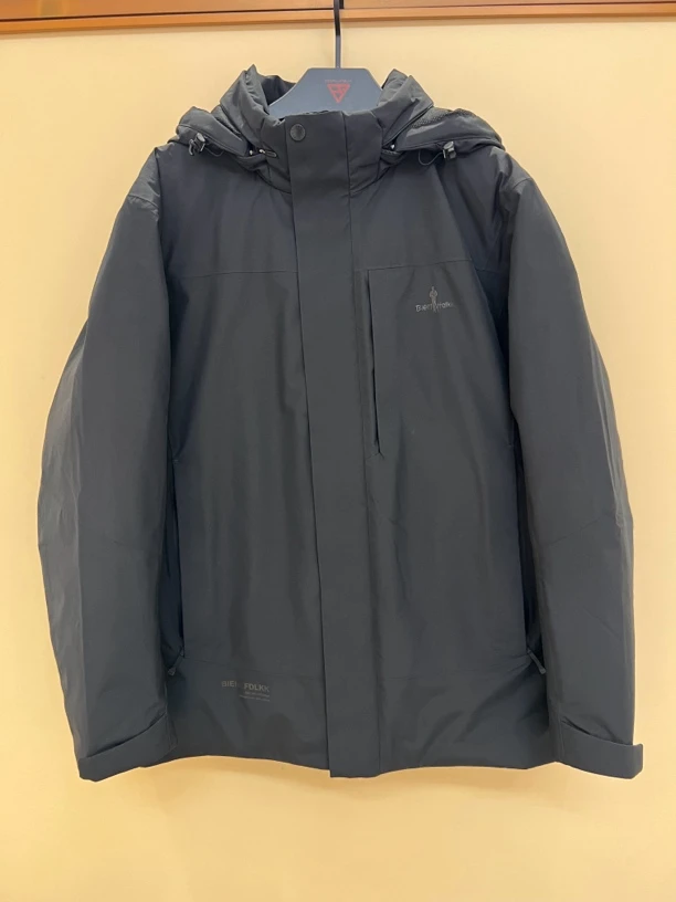 比音勒芬冬季鹅绒防水面料羽绒服2927