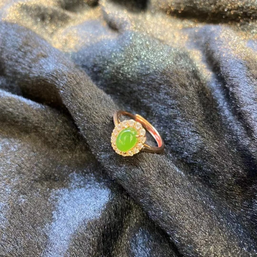 【客服链接】和田玉太阳花绿戒指