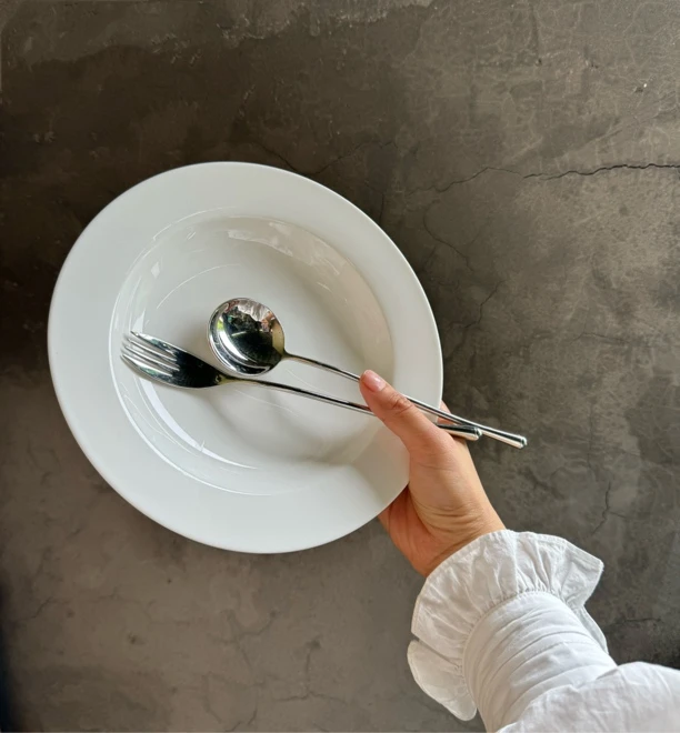 9英寸宽边草帽沙拉盘子不带勺叉菜盘意面盘子