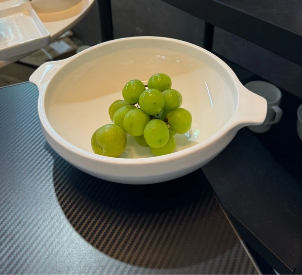 乳白色胖胖圆双耳汤碗质感超好