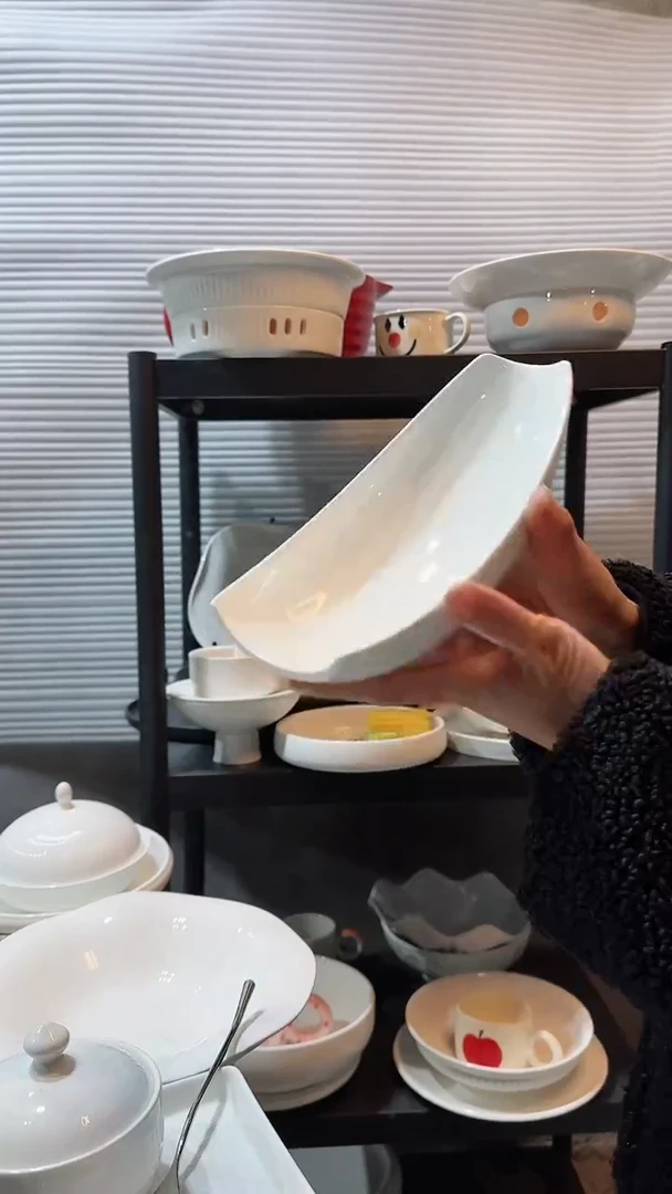 【闪购商品】瓷其他浮云造型盘子
