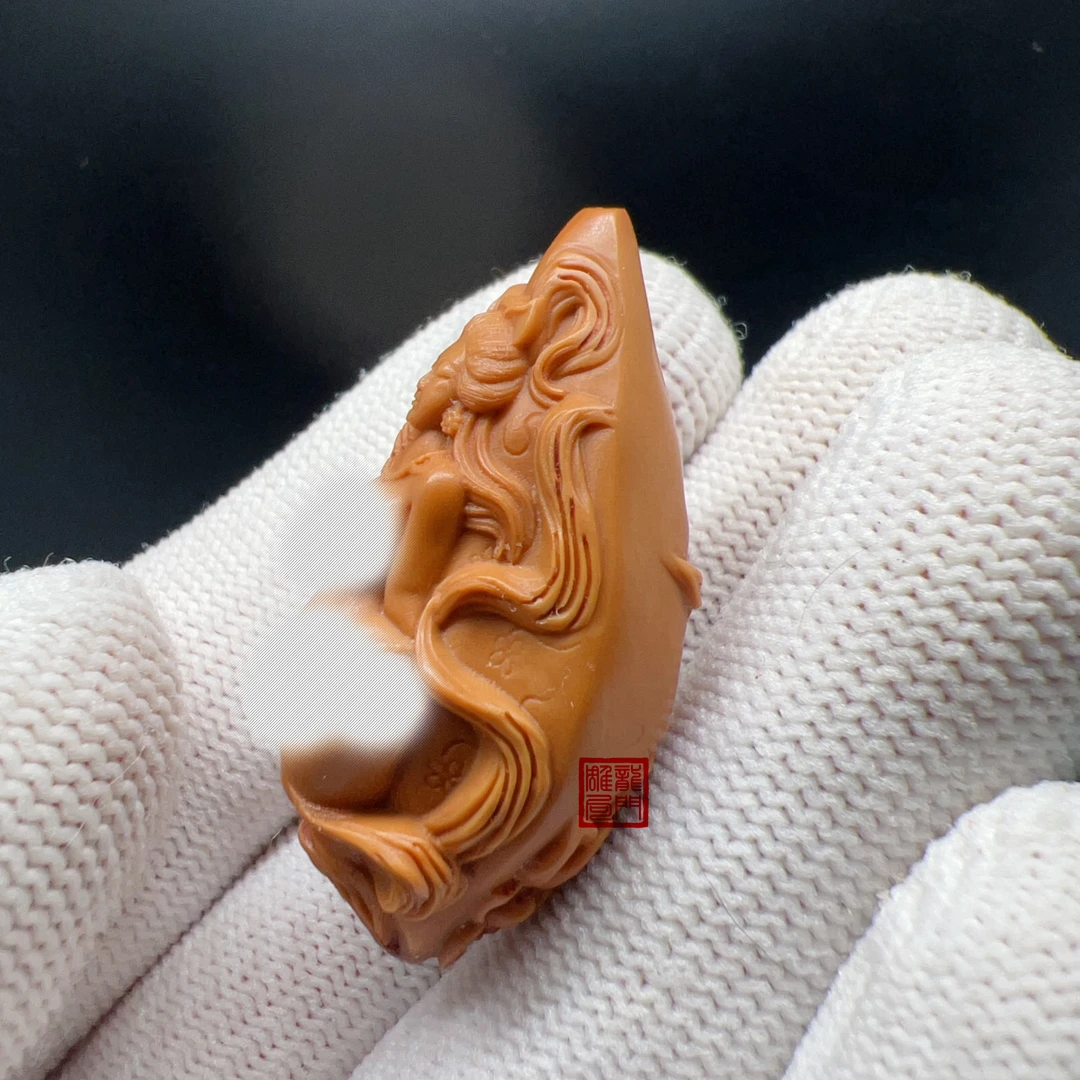 苏州橄榄核雕九尾狐美女单籽  1.9手把男女手串钥匙挂件项链吊坠