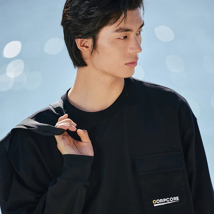 【专属】太平鸟男装黑色工装打底衫男生长袖上衣BWCPE1410