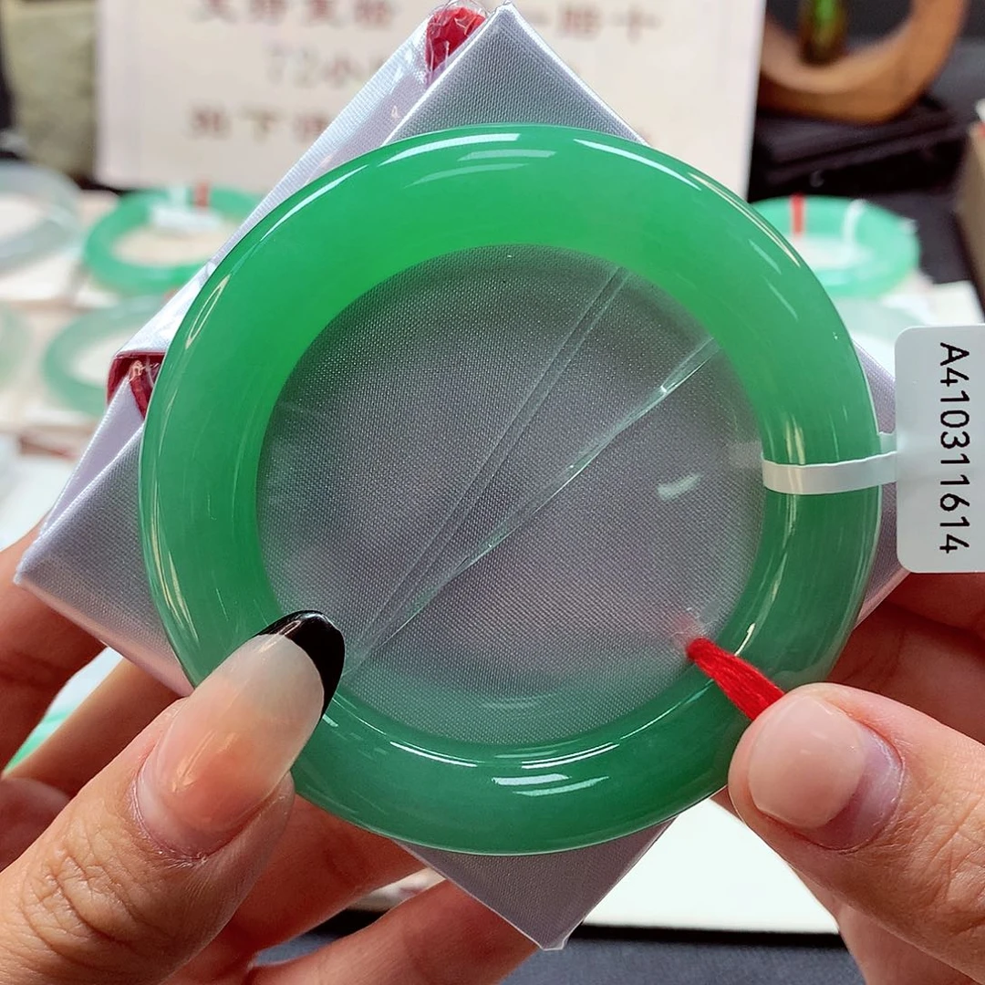 翡翠手镯（圆镯）未镶嵌61号66