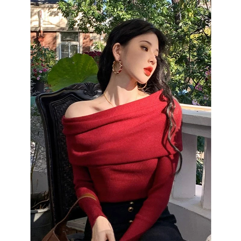 新年红一字领露肩红色毛衣打底衫女秋冬高级感洋气内搭针织上衣女