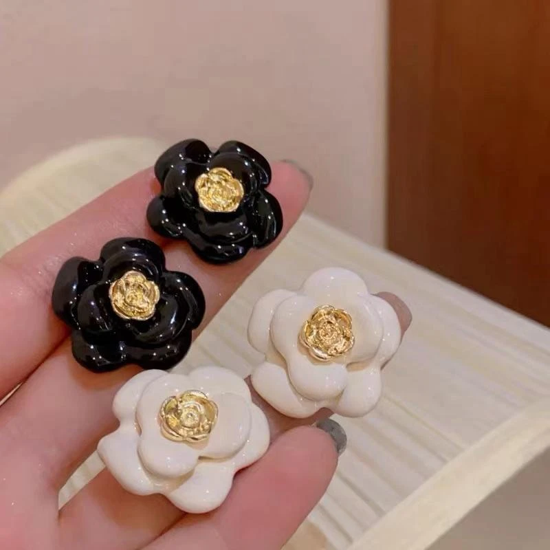 合金耳饰 法式复古小香风花朵耳环山茶花耳钉简约气质中古耳饰女