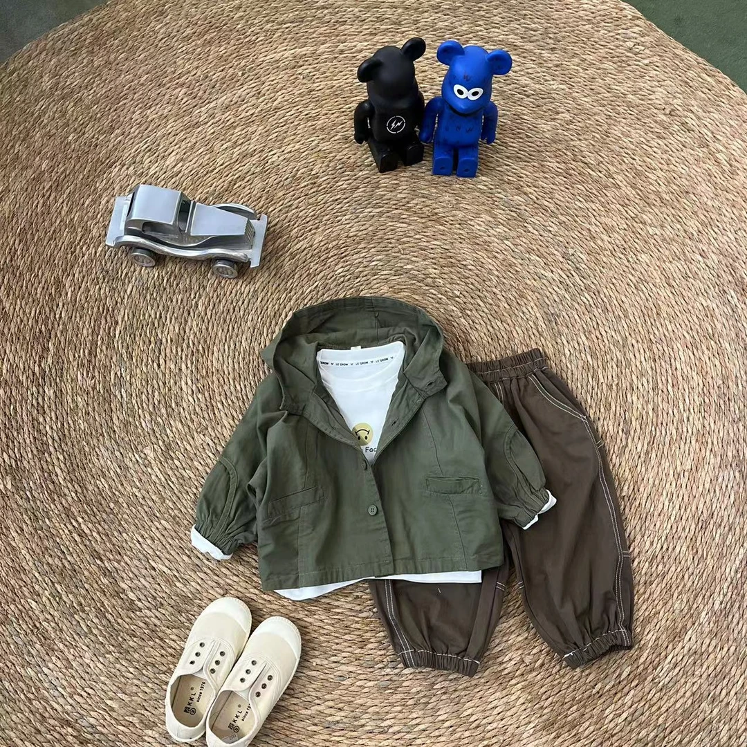 儿童秋季韩版简约时尚连帽外套SQ1026