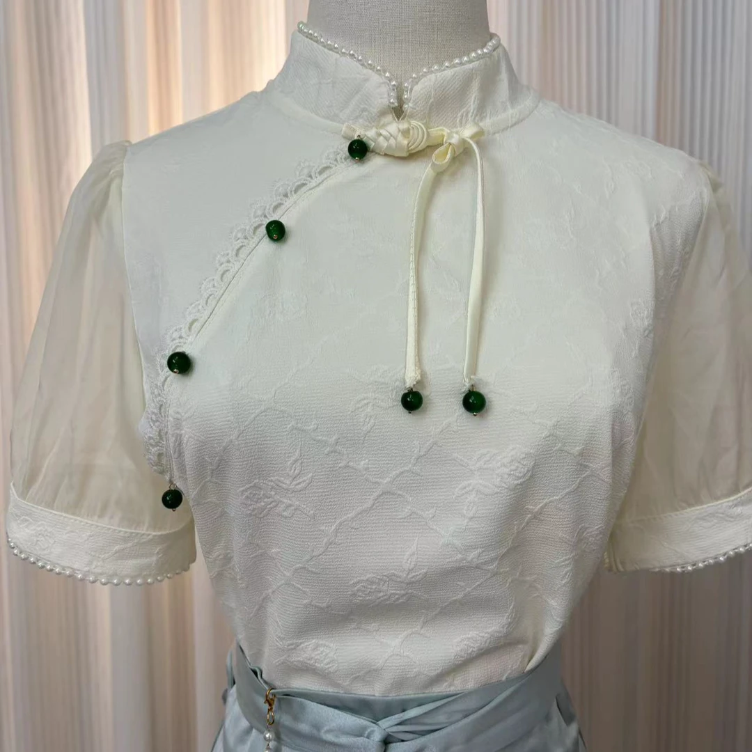 新中式泡泡袖上衣