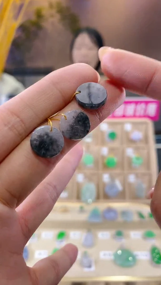 【闪购商品】翡翠颈饰未镶嵌无事牌  多样性发货1件