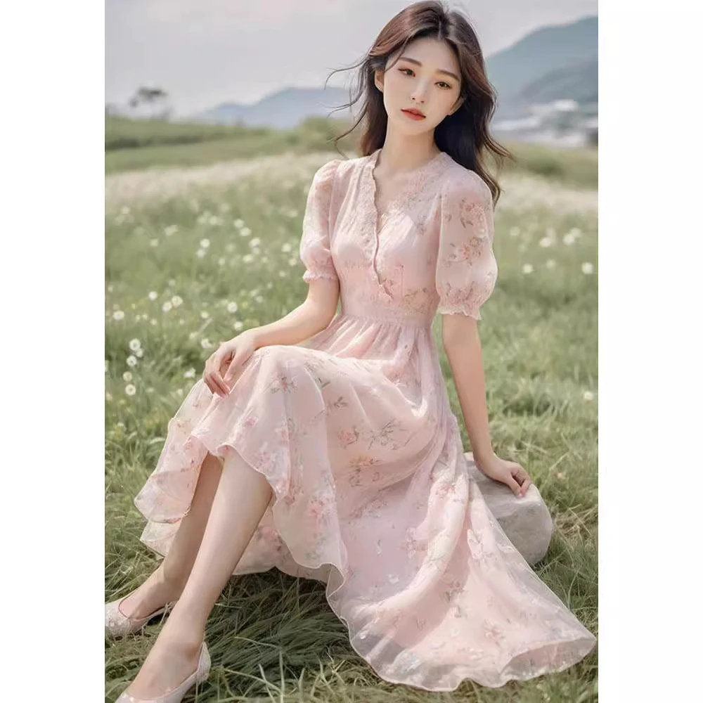 吊带长裙返潮复古粉色碎花泡泡袖连衣裙女夏季新款温柔风茶歇法式