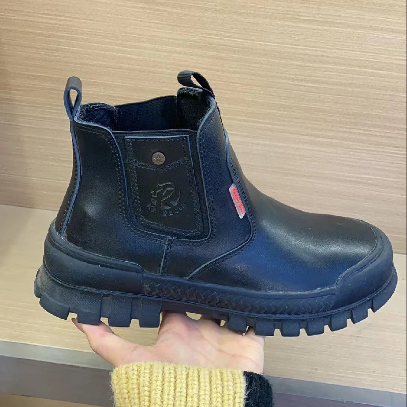 亮面黑牛皮防烫防水防油劳保鞋